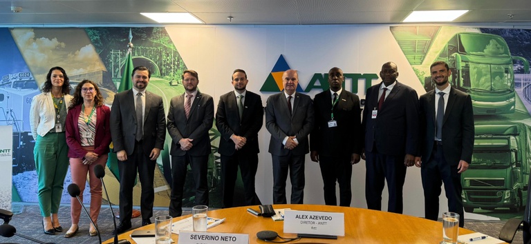 ANTT recebe missão técnica do INATRO para intercâmbio sobre regulação e segurança no transporte rodoviário