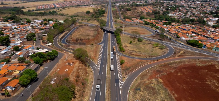ANTT visa parceria com municípios brasileiros