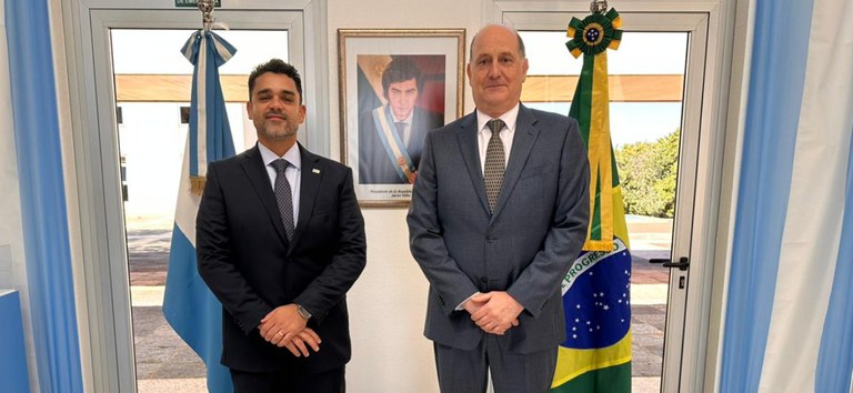 ANTT visita embaixada da Argentina para reforçar cooperação no transporte terrestre
