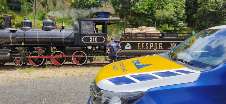 Maria-Fumaça em Porto União (SC) passa por fiscalização da ANTT