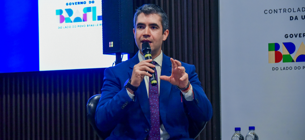 Diretor-Geral da ANTT, Guilherme Theo Sampaio, participou da mesa de abertura do seminário internacional promovido pela CGU e destacou que estabilidade regulatória e cumprimento de contratos são pilares para proteger investimentos e fortalecer o desenvolvimento