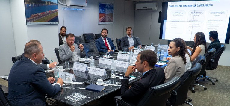 Reunião com ANTF fortalece o setor ferroviário no Brasil