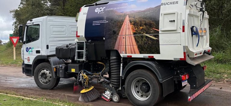 Foto mostrando o caminhão equipado com a tecnologia