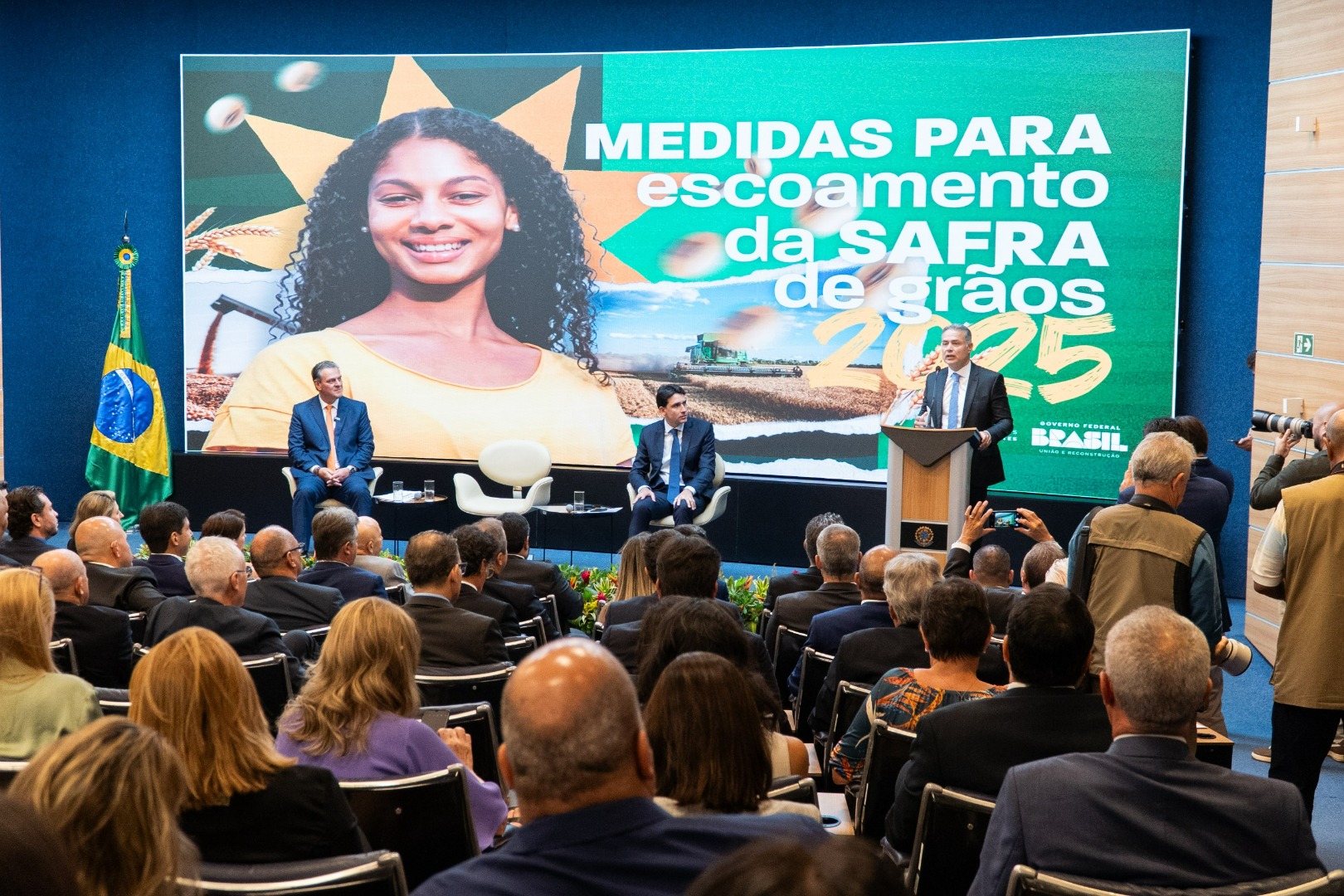 05/02/2025 - Cerimônia de Anúncio de Medidas para o Escoamento da Safra de Grãos 24/25