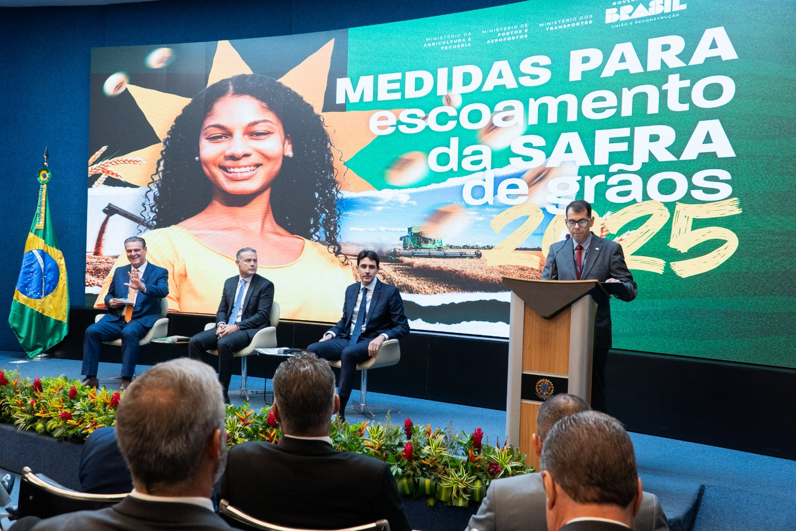 05/02/2025 - Cerimônia de Anúncio de Medidas para o Escoamento da Safra de Grãos 24/25