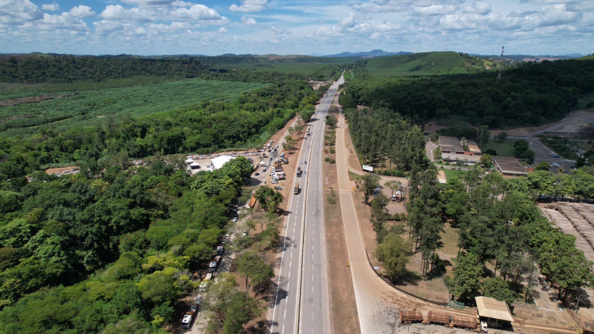 06/02/25 - Máquinas na Pista - Nova BR-381