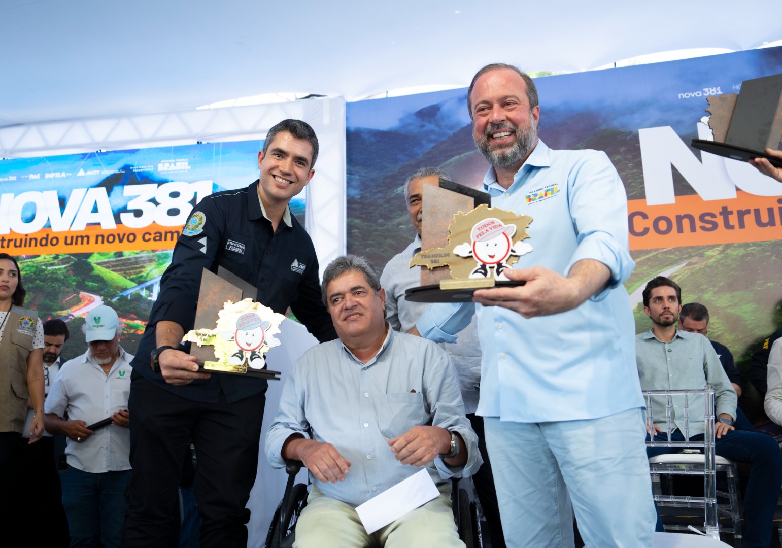 06/02/25 - Máquinas na Pista - Nova BR-381