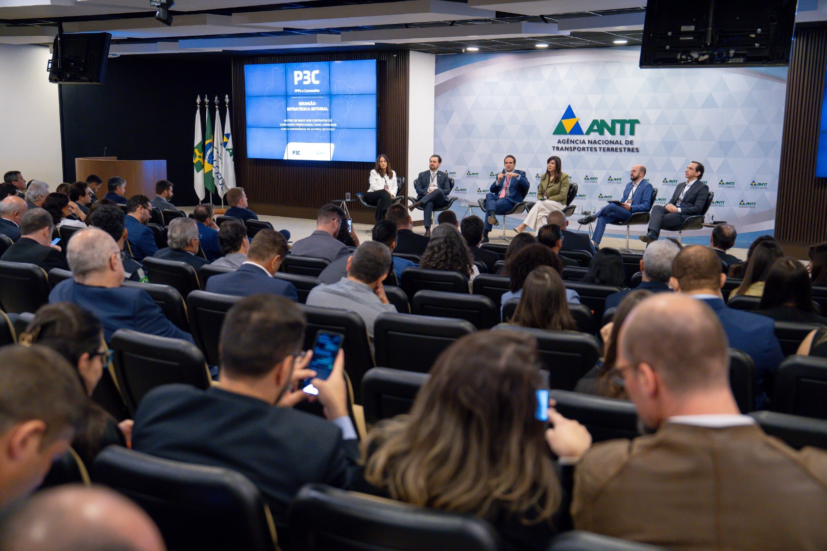 09/06/25 - P3C - Painel 1