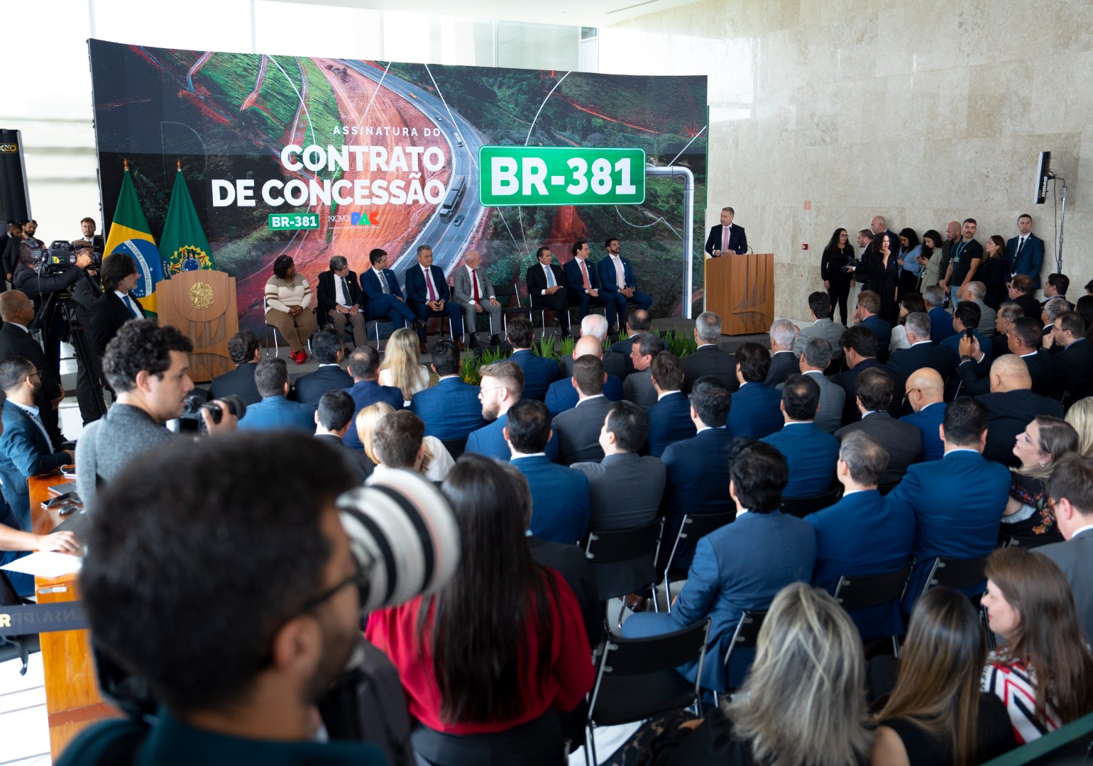 22/01/25 - Assinatura do Contrato BR-381