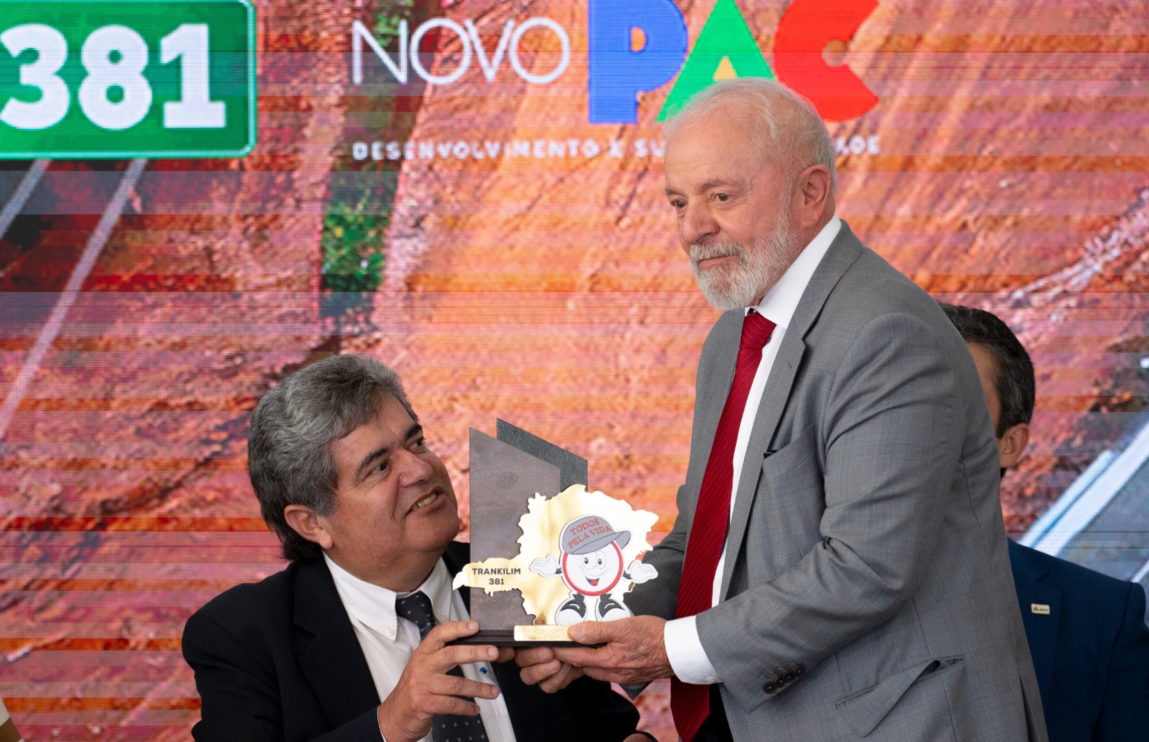 22/01/25 - Assinatura do Contrato BR-381