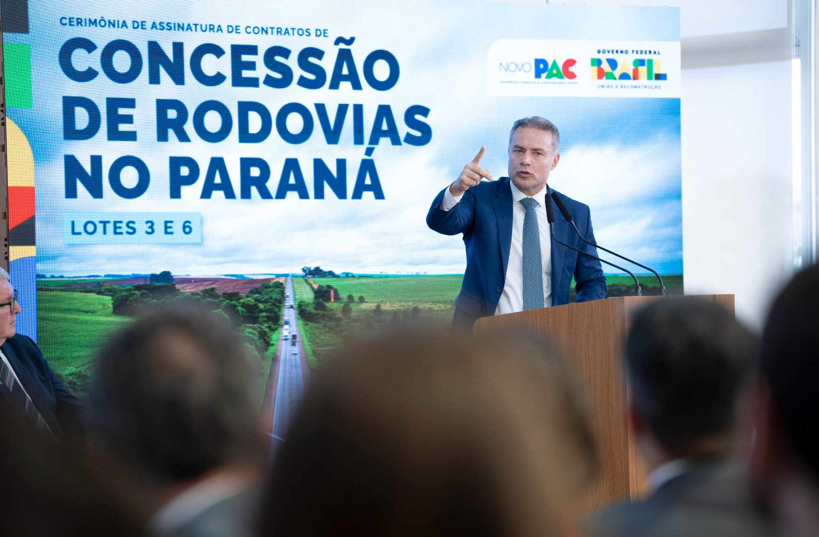 28/04/25 - Assinatura do contrato do Lote 3 e 6 do Paraná