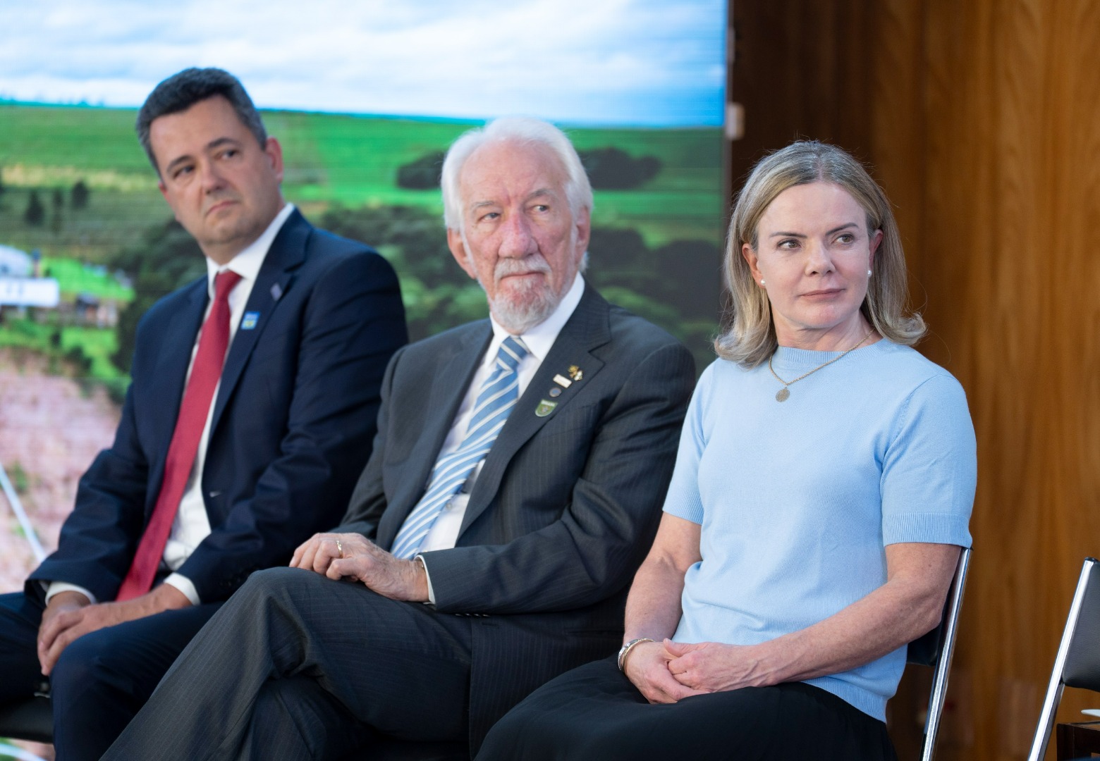 28/04/25 - Assinatura do contrato do Lote 3 e 6 do Paraná