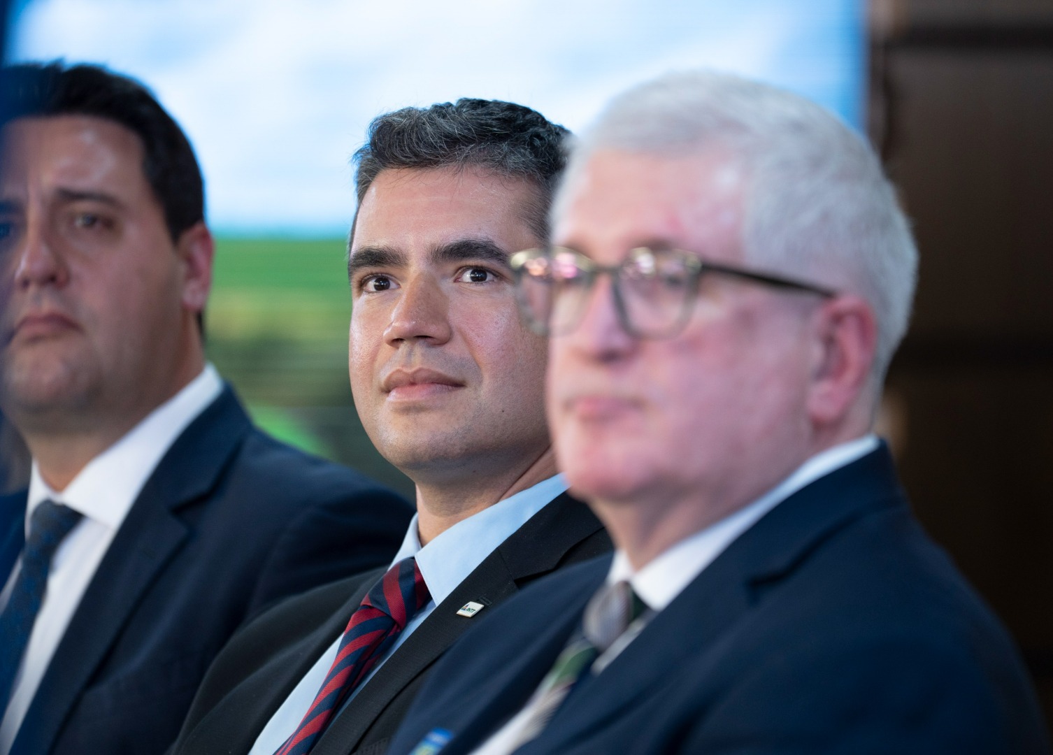 28/04/25 - Assinatura do contrato do Lote 3 e 6 do Paraná