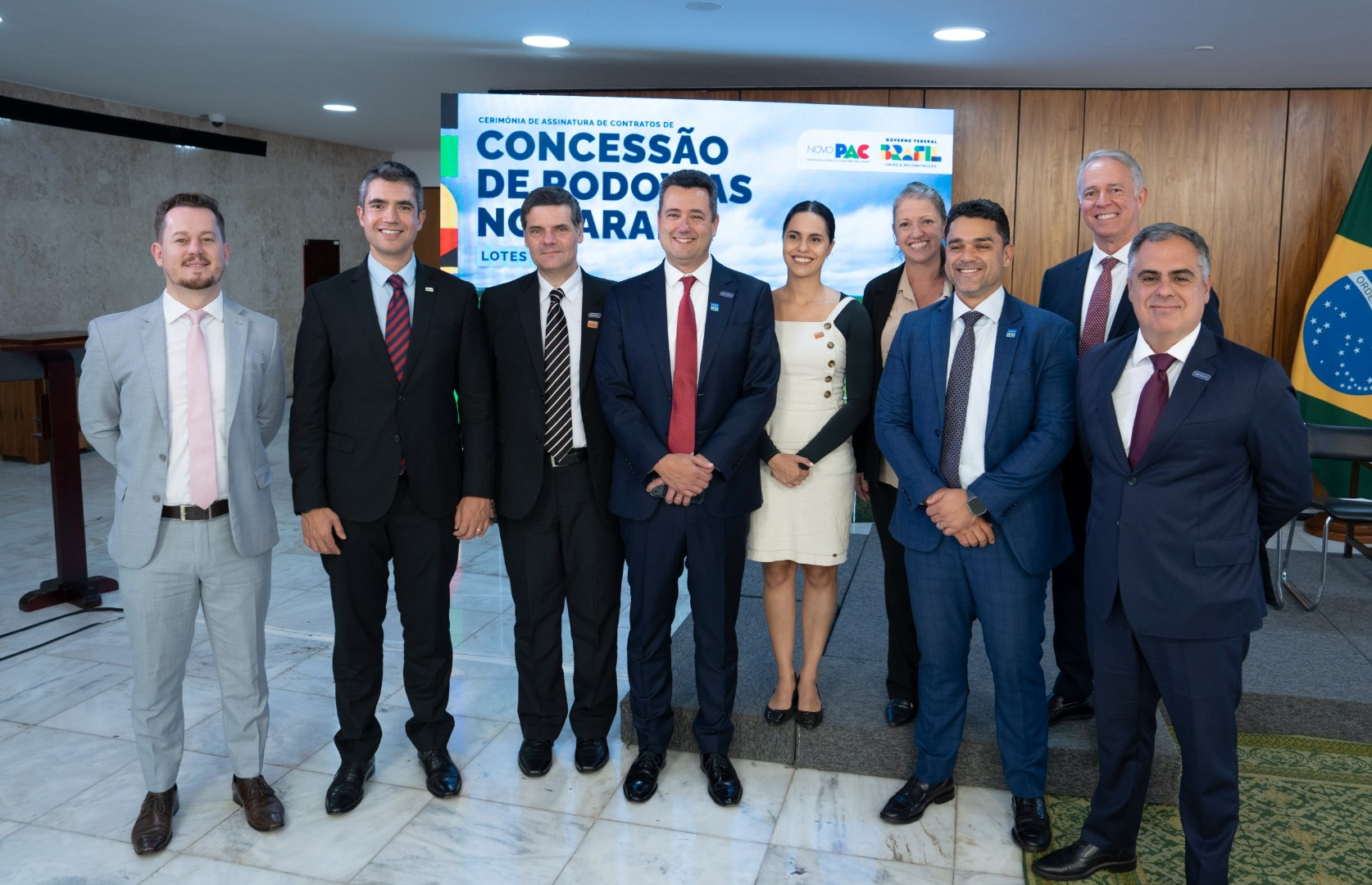 28/04/25 - Assinatura do contrato do Lote 3 e 6 do Paraná