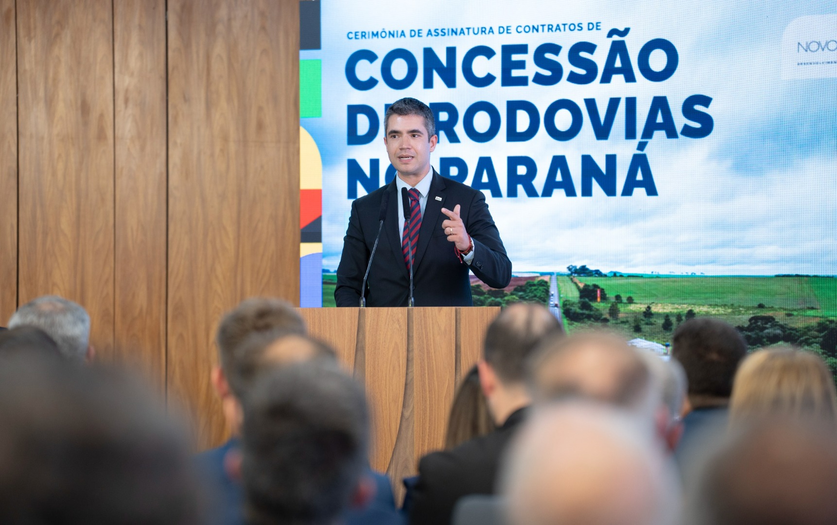 28/04/25 - Assinatura do contrato do Lote 3 e 6 do Paraná