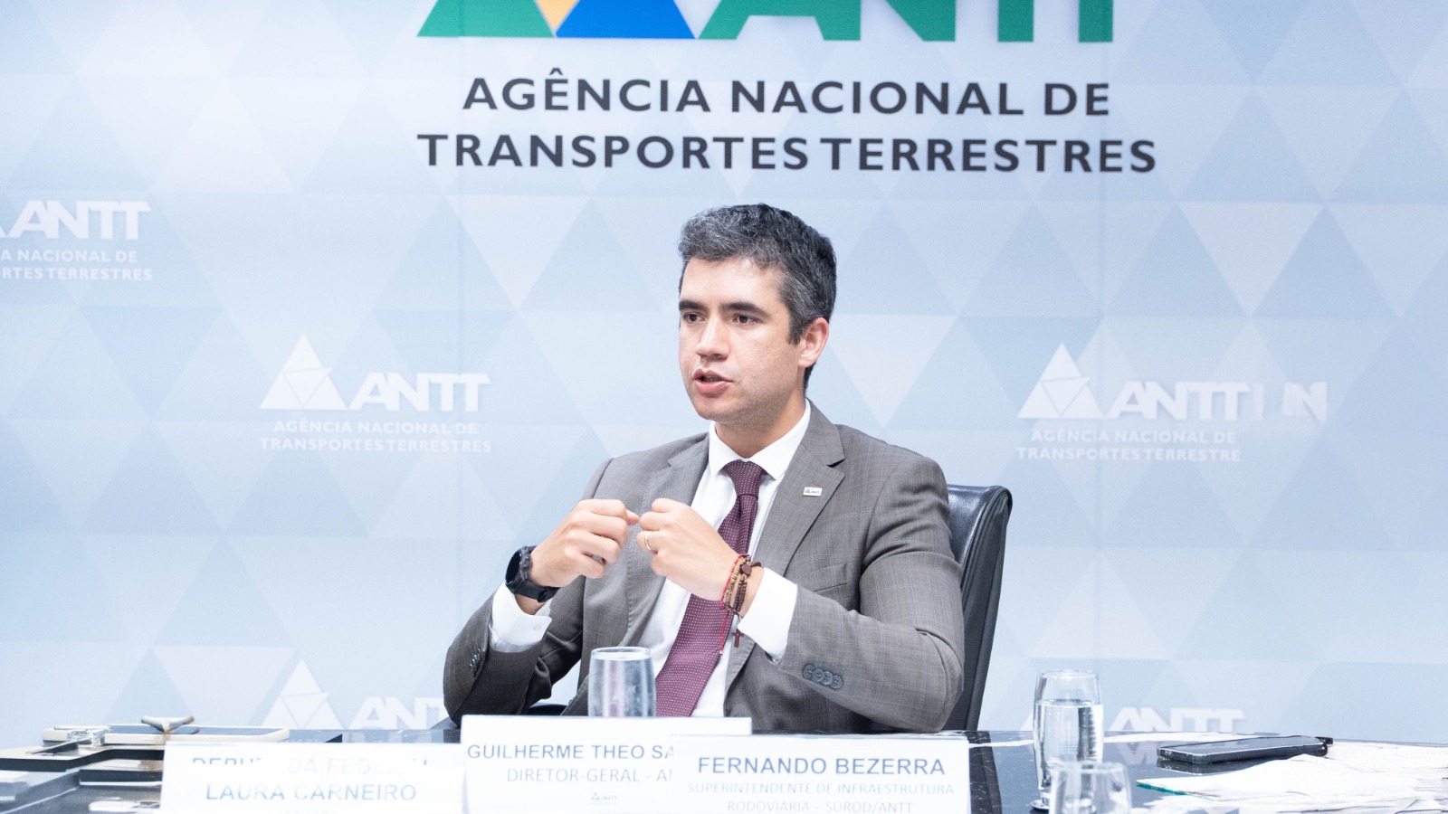 20/05/2025 - Reunião DG ANTT Dep Fed Laura Carneiro - PSD-RJ