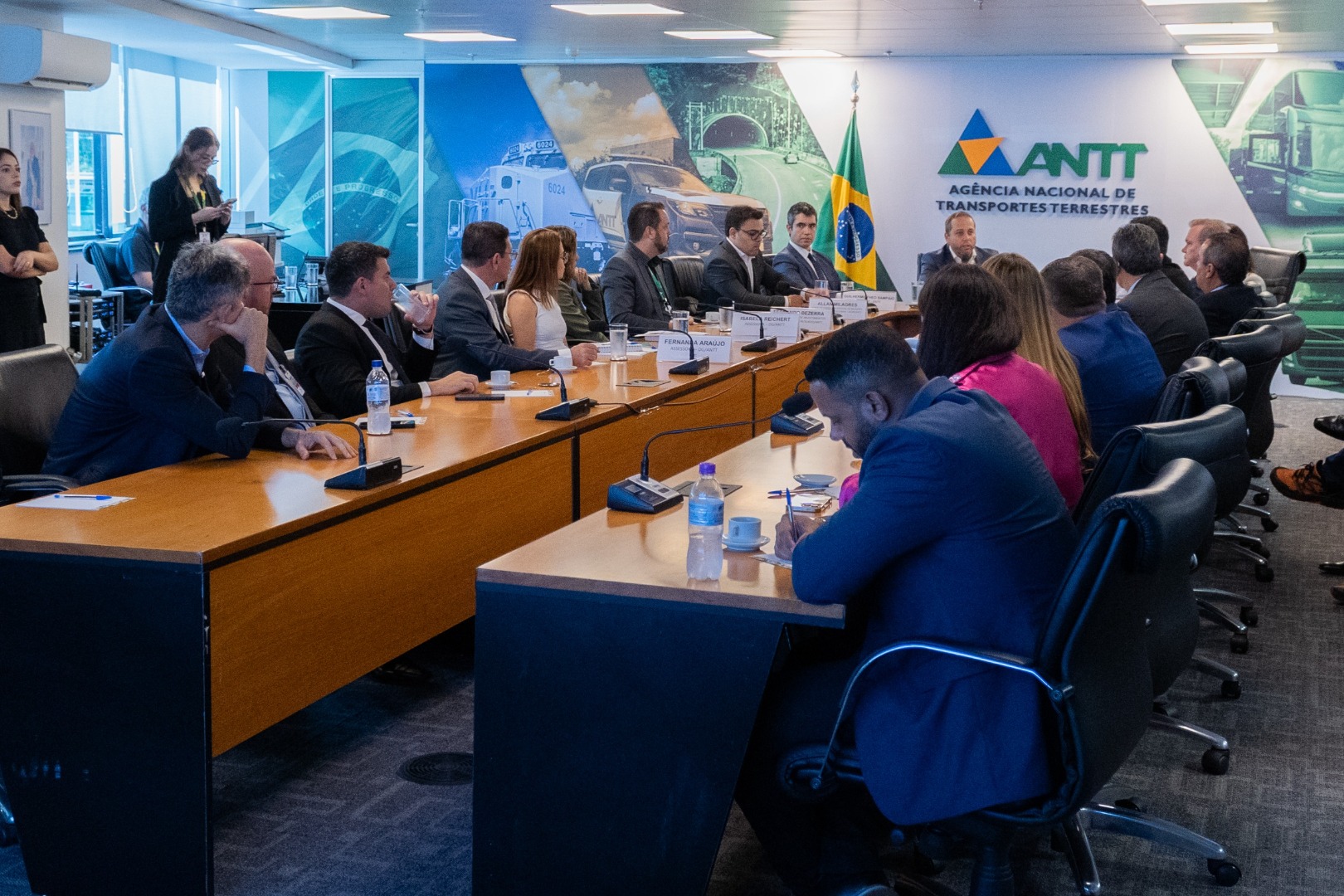 28/01/25 - Reunião DG e Sen. Welington Fagundes