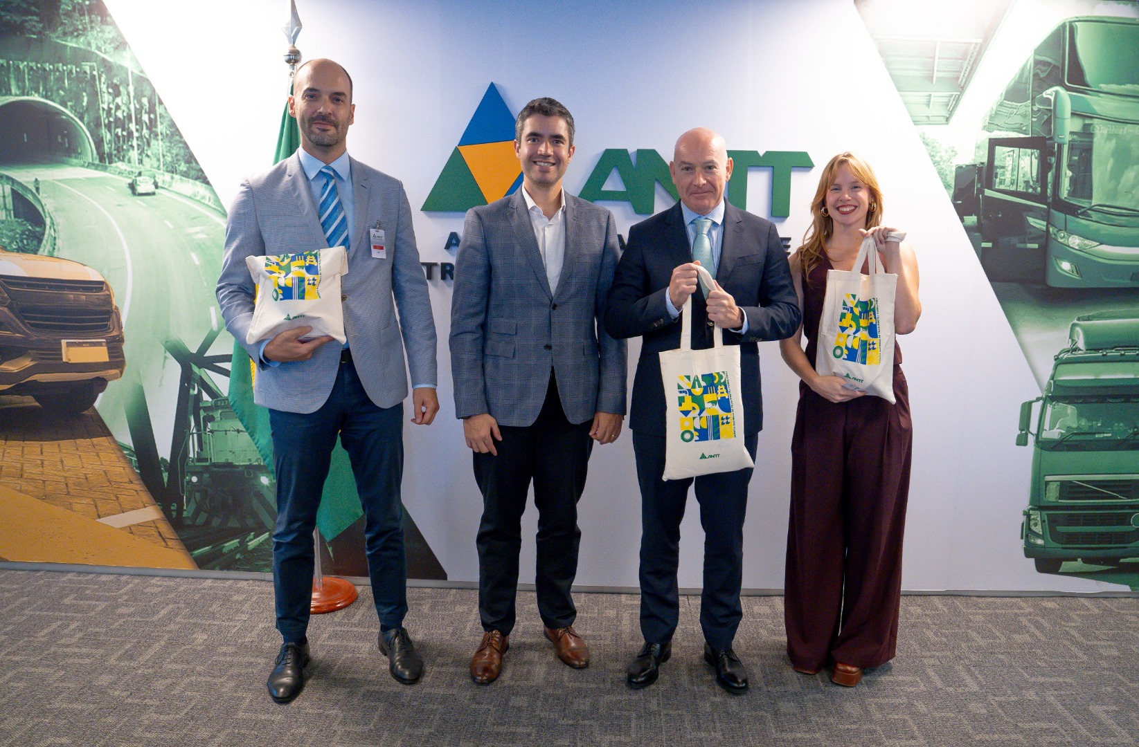 28/03/25 - ASINT e Conselho Econômico e Comercial da Embaixada da Espanha no Brasil