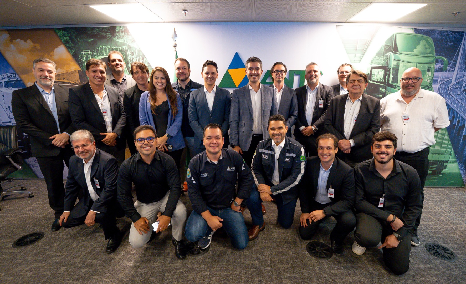 28/03/25 - Assinutura do Contrato de Concessão da Rota Verde Goiás