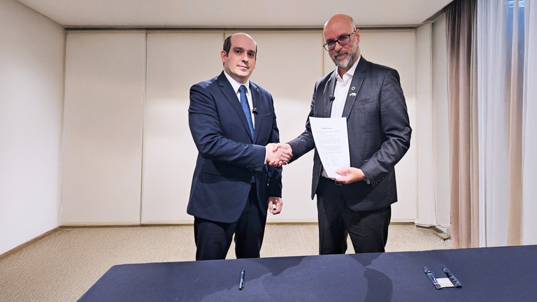 Anvisa and Dinavisa sign agreement