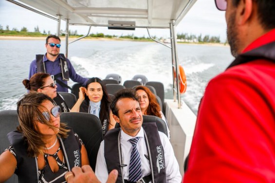 Equipe da Anvisa participa de vistoria marítima para reconhecimento do perímetro do porto. Crédito: divulgação do Porto do Açu.