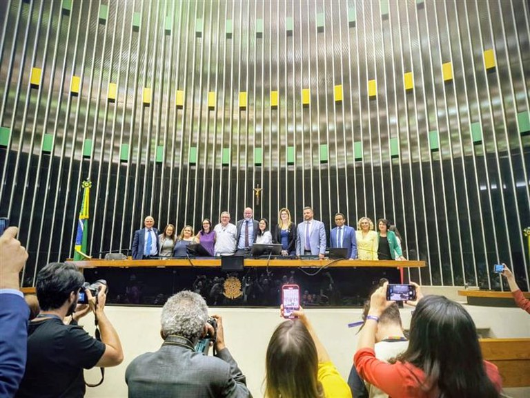 sessão solene em comemoração aos 35 anos do SUS.jpeg