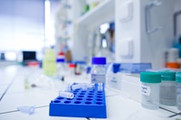 Anvisa atualiza entendimento sobre intercambialidade de biossimilares