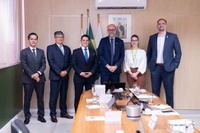 Brasil e Equador avançam em cooperação sanitária para ampliar acesso a medicamentos e fortalecer regulação