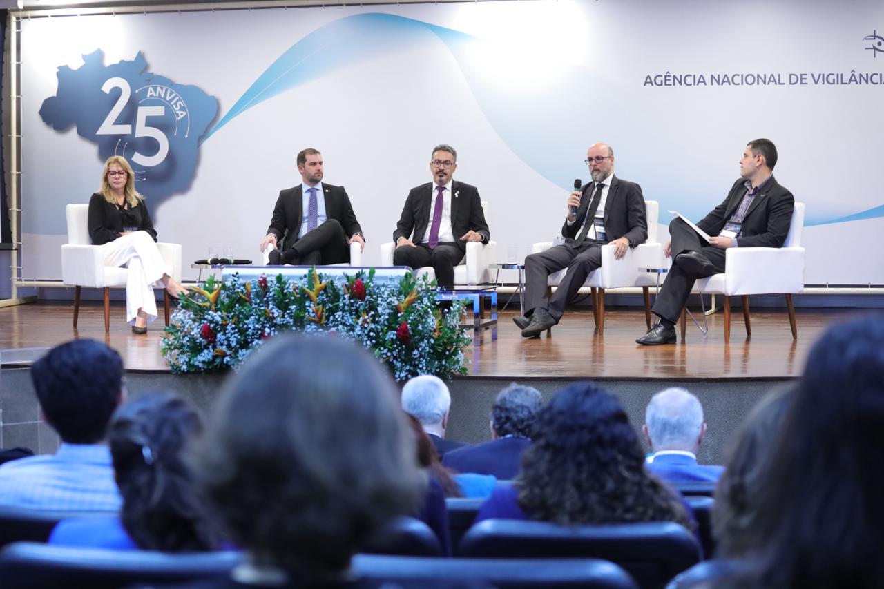 Mesa de abertura do seminário