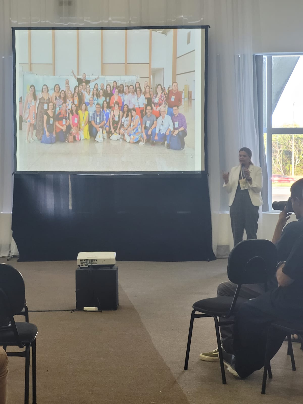 Apresentação da diretora Meiruze