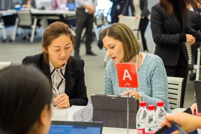 6. Andrea Geyer discutindo aspectos técnicos da agenda de inspeção do dia 30/11.
