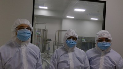 Inspetores da Anvisa na Área de Produção do IFA Biológico