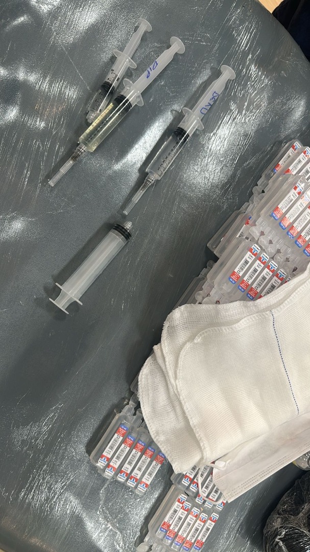 33 seringas pré preparadas com anestésicos para aplicação.jfif