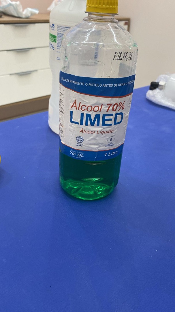 01 álcool líquido vencido em 2023.jpg