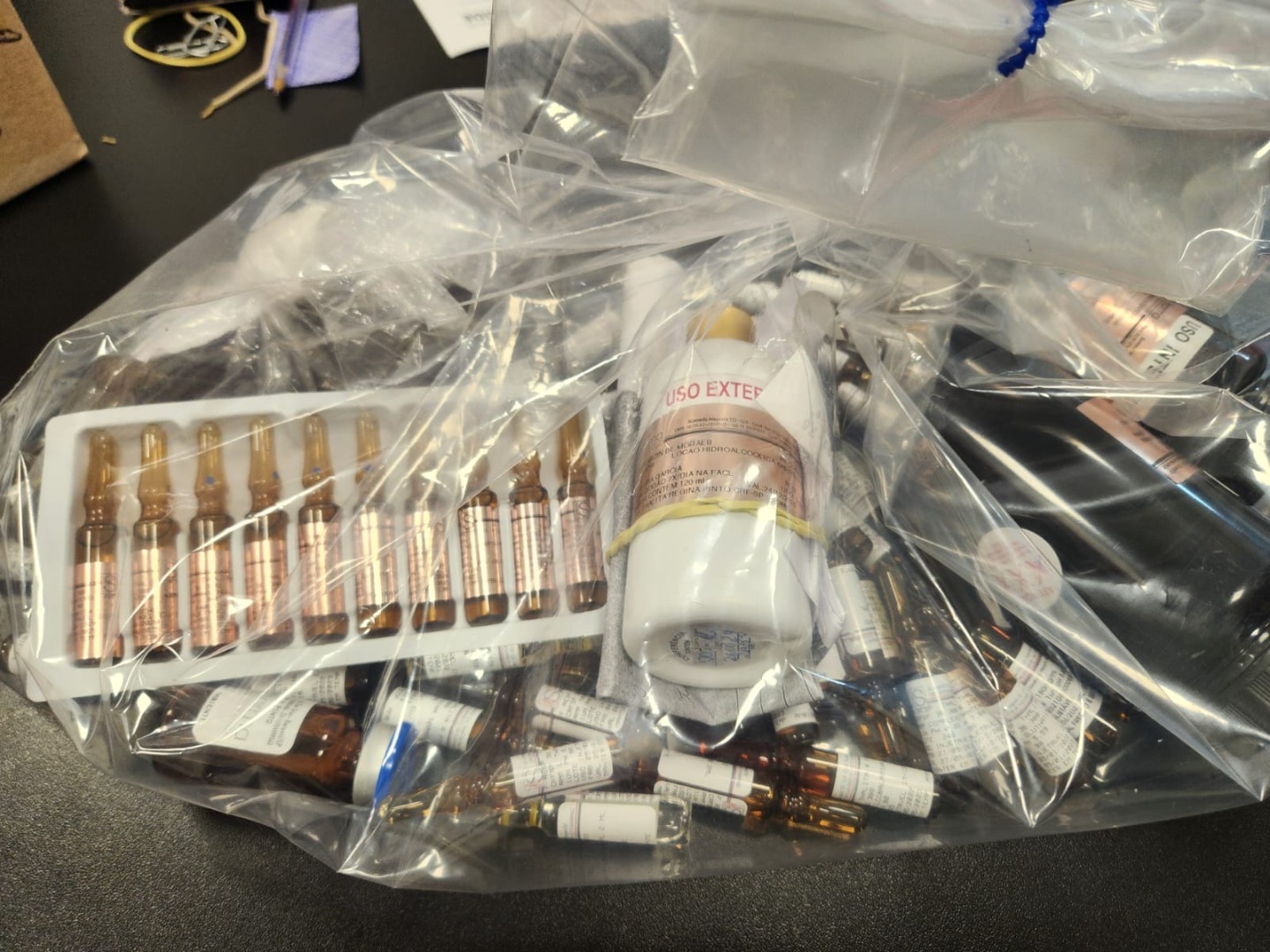 6- Produtos interditados - sem identificação e vencidos.jpeg