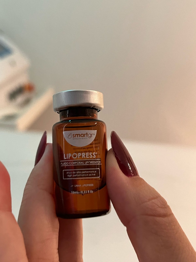 Cosmético em forma injetável - proibido pela norma