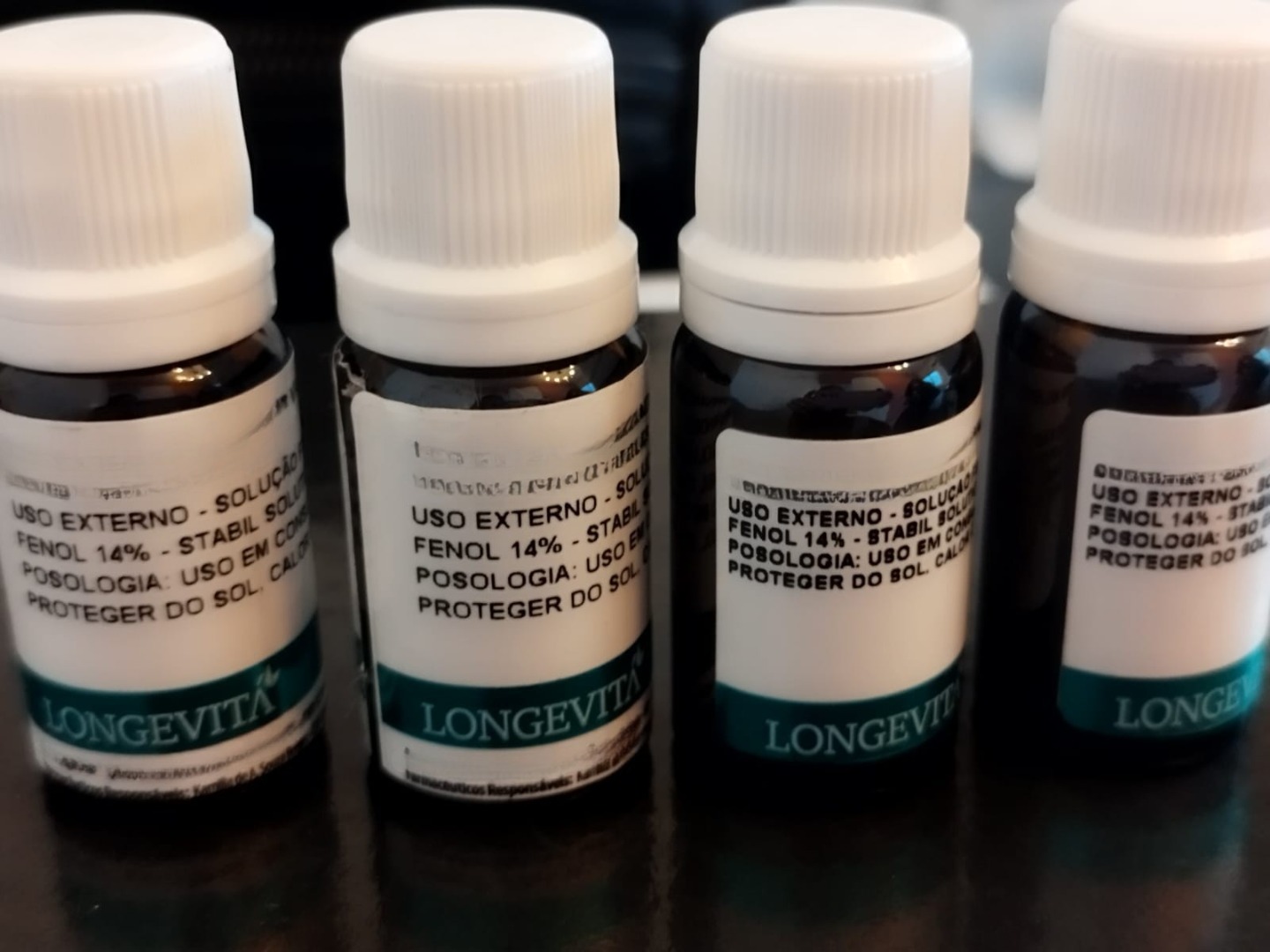 Frascos de fenol - produto está proibido em todo o país