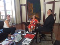 Diretora do Arquivo recebe professora da UFF