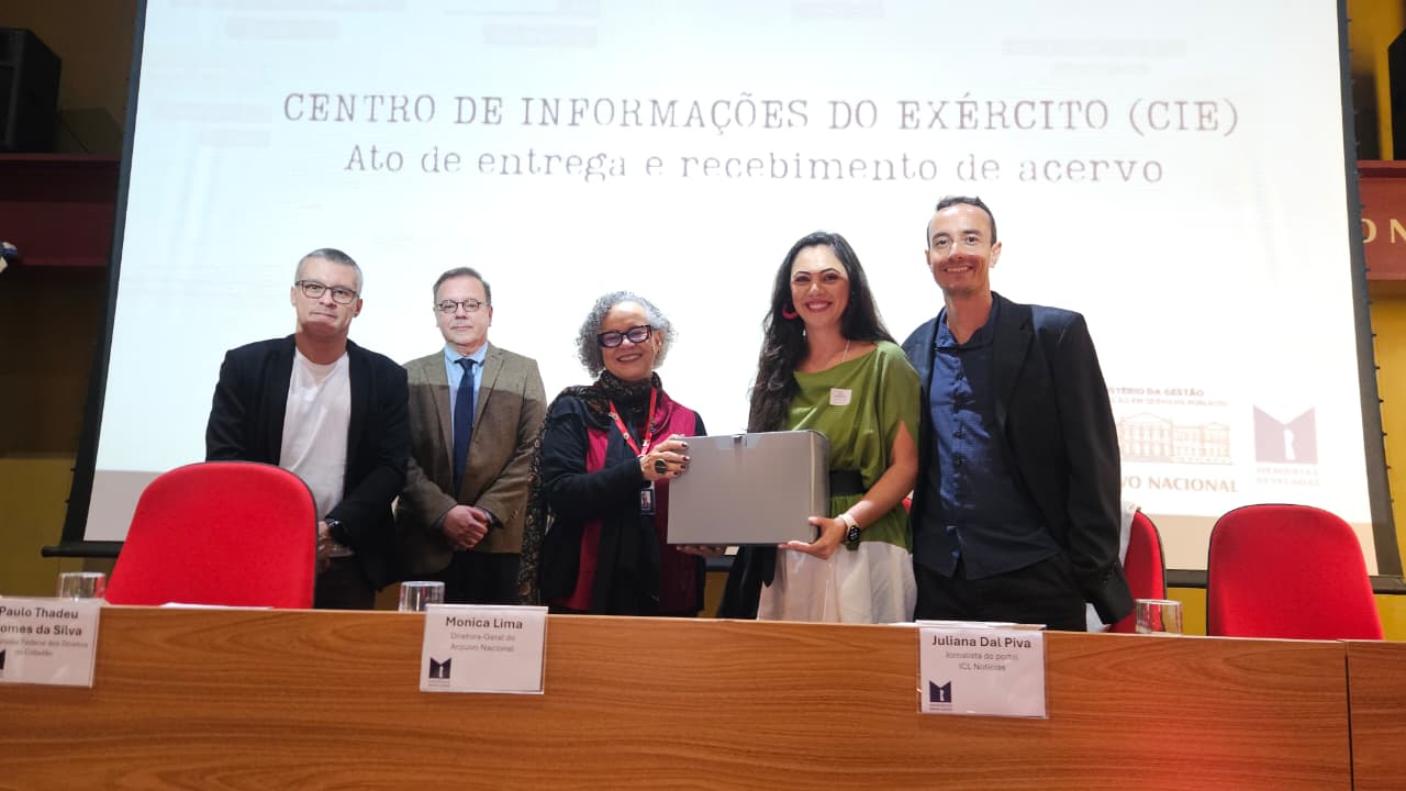 AN recebe documentos do Centro de Informações do Exército produzidos na ditadura militar