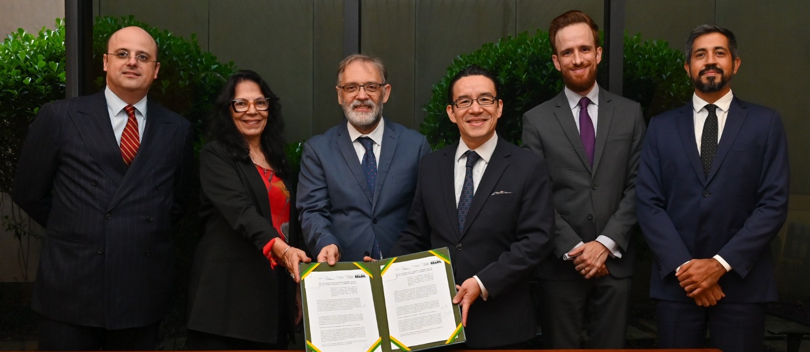 FBN e Instituto Guimarães Rosa firmam protocolo de intenções