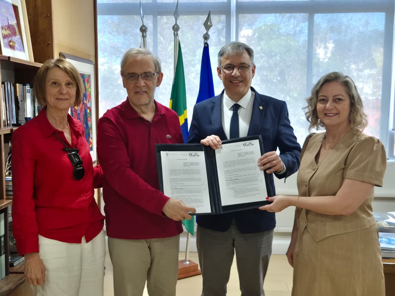 FBN e UFSC firmam protocolo de intenções para desenvolver projetos em parceria