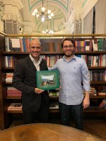 FBN recebe fotolivro comemorativo ao Bicentenário da Independência