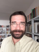 Perfil | O pesquisador Luís Falcão desenvolve o projeto de pesquisa A repercussão do pensamento republicano na Independência do Brasil: análise de periódicos do Rio de Janeiro (1821-1822)