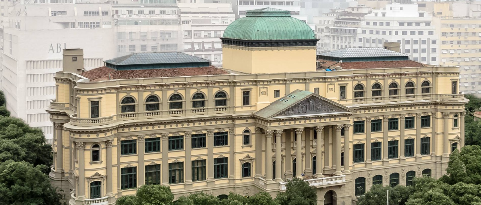 Referência mundial na restauração de acervos, Biblioteca Nacional ajuda instituições palestinas