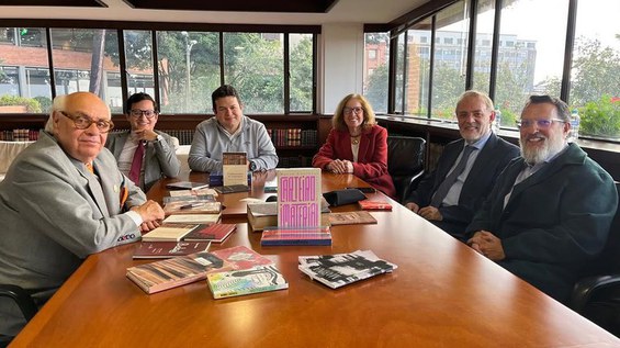 O presidente da FBN em reunião na Universidade Externado de Colombia, sobre Inteligência Artificial.