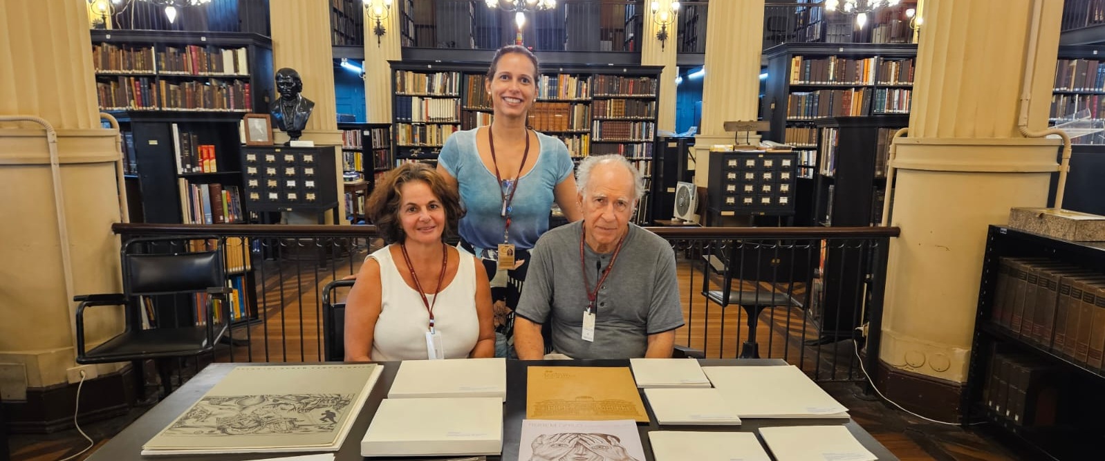 Rubem Grilo doa centenas de obras para o acervo da Biblioteca Nacional