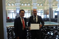 Winston Ling visita a Fundação Biblioteca Nacional