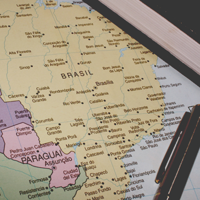 Programas Institucionais no País