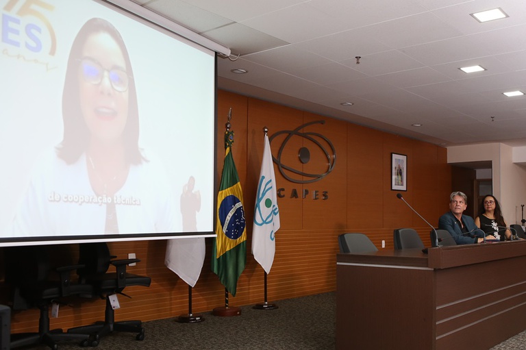 CAPES e Sebrae firmam parceria para levar educação empreendedora à rede pública de ensino