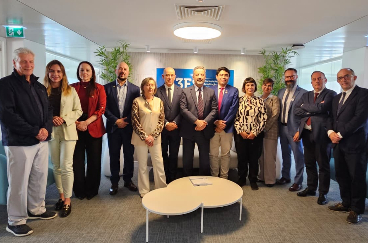 Diretor da CAPES participa de reunião em agência de Portugal